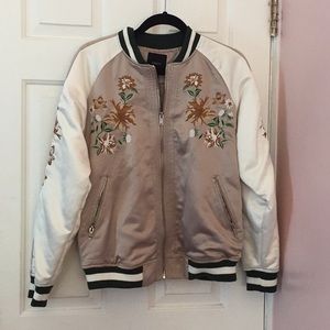 BEAUTIFUL EMBROIDERED BOMBER JACKET